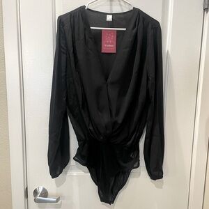 NEW…Verdusa Black V-Neck Bodysuit